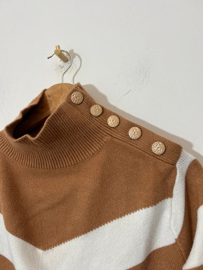 Pull rayé marron et blanc - photo numéro 3