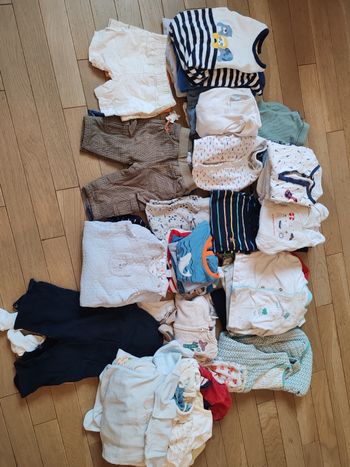Lot vêtements bébé 6 mois plutôt garçon
