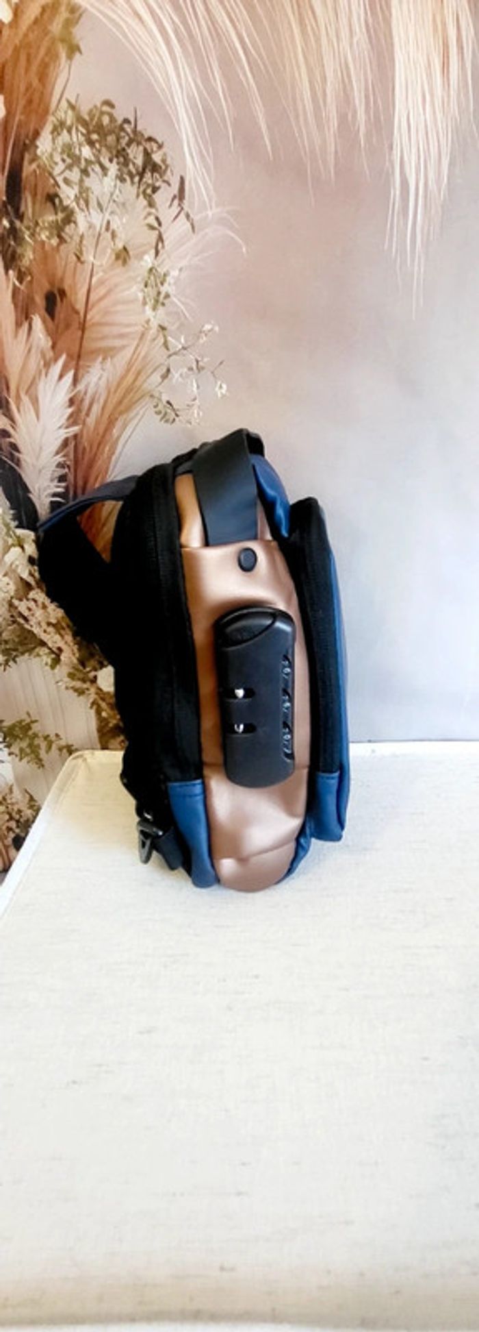 Sac à dos bandoulière anti vol – bleu et marron - photo numéro 4