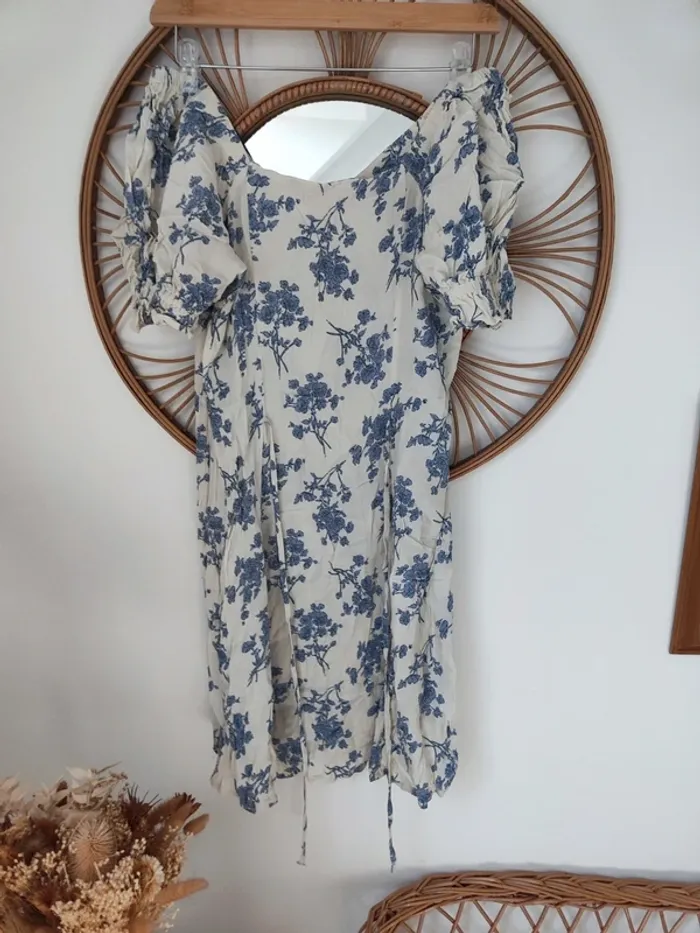 Robe fleurie col bardot - photo numéro 8