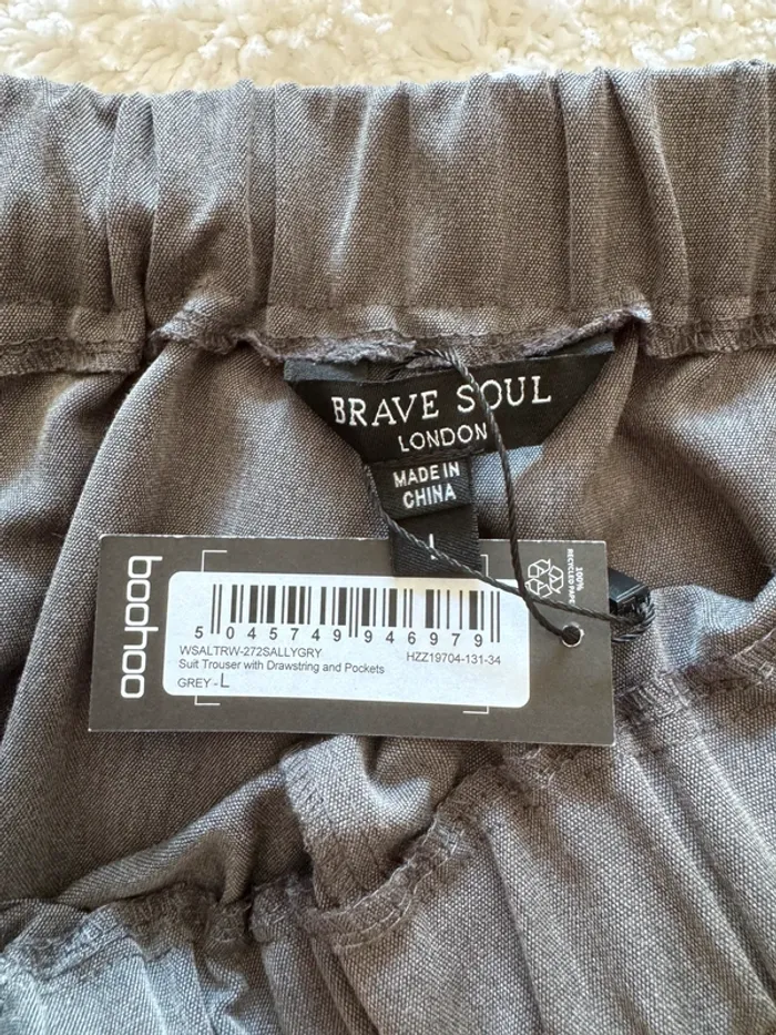 Pantalon large gris Boohoo – Taille L – Confort & Style Décontracté - Neuf - photo numéro 5