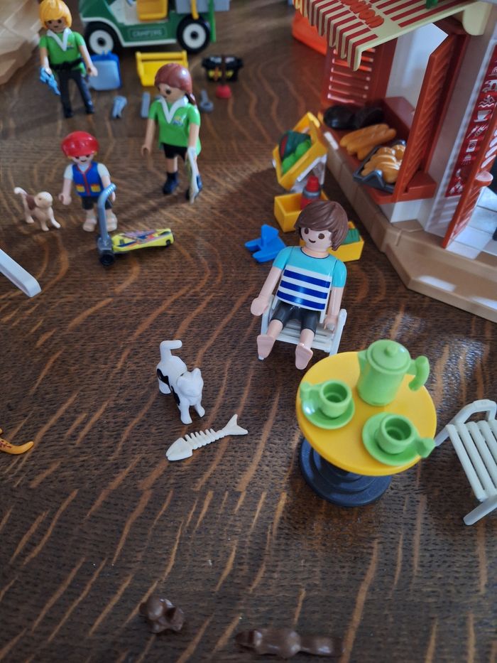 Playmobil 5432 + voiture 5436 + voiturette Offerte - photo numéro 3