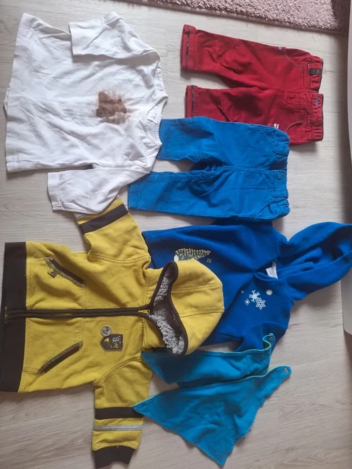 Lot de 7 vêtements garçon 6 mois Sergent Major et autres