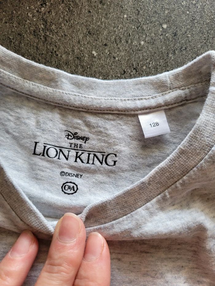 Tee-shirt c&a 8 ans - photo numéro 3
