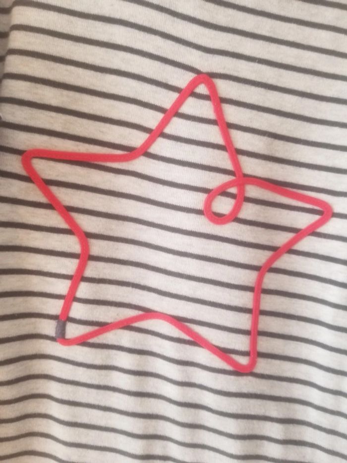T-shirt/pull 10ans - photo numéro 2