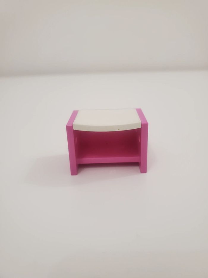 Playmobil Meuble chambre enfant, Un bureau rose et blanc très bon état - photo numéro 2