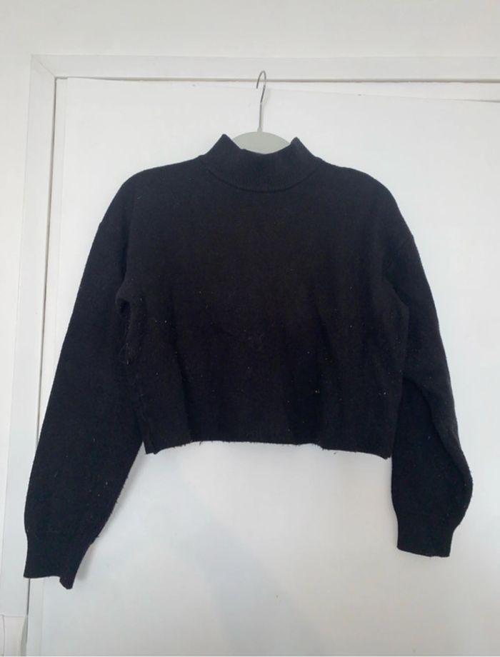 Pull crop top