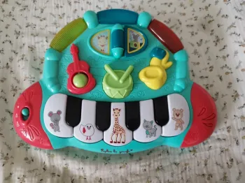 Piano Sophie la Girafe