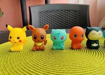 Lot jouets de bain, 6 Figurines Pokémon, Pikachu, Carapuce..