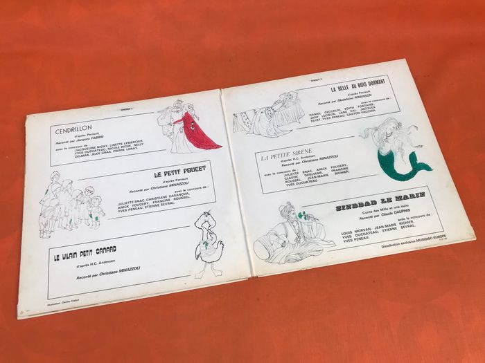 Album 2 Vinyles 33 tours  Cendrillon, Le Petit Poucet, Le Vilain Petit Canard - photo numéro 6