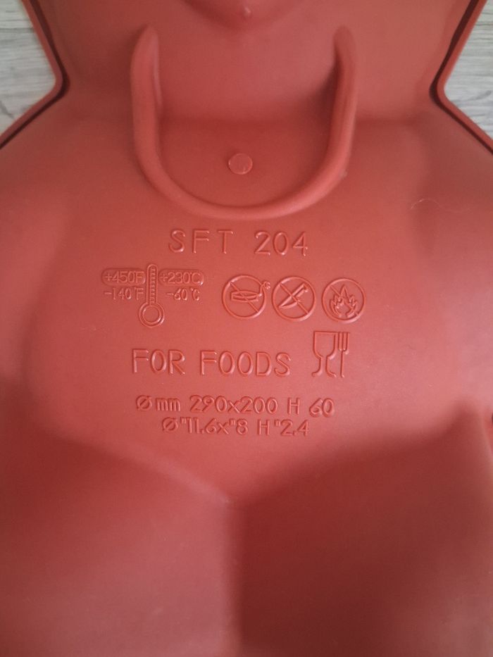 Moule en silicone bordeaux "Ourson" en tres bon etat - photo numéro 5