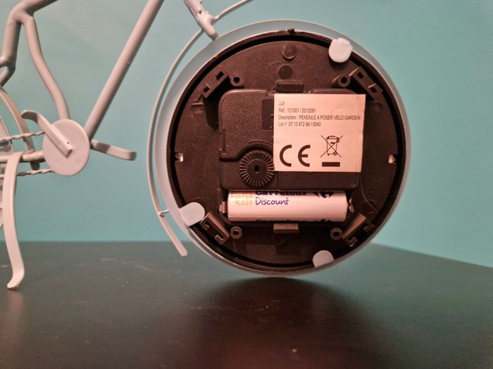 Horloge en forme de vélo - photo numéro 6