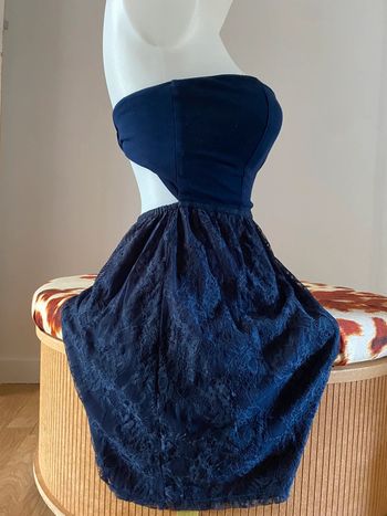 Robe bustier bleu marine dentelle