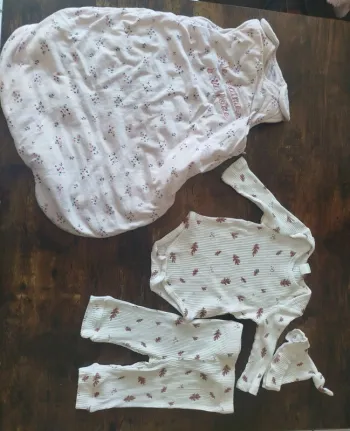 Lot bébé fille – 2 ensembles – Taille 3/6 mois