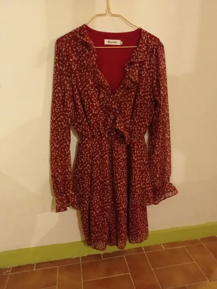 Robe bordeaux fleurie taille L