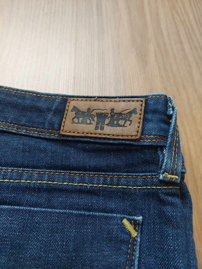 Jean Levi's bleu 627 straight fit 33*32 TBE - photo numéro 4