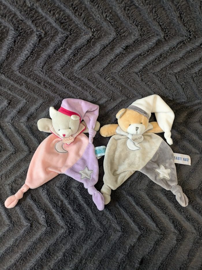 Lot doudou chat et ours plat luminescent Baby'Nat