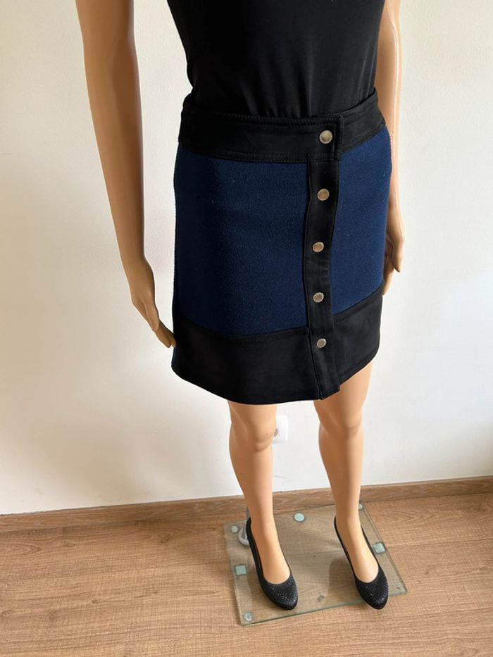 Jupe bleue marine et noire avec boutons pressions Morgan taille 34 TBE - photo numéro 2