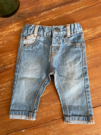 Jean bleu à pression kiabi 6 mois