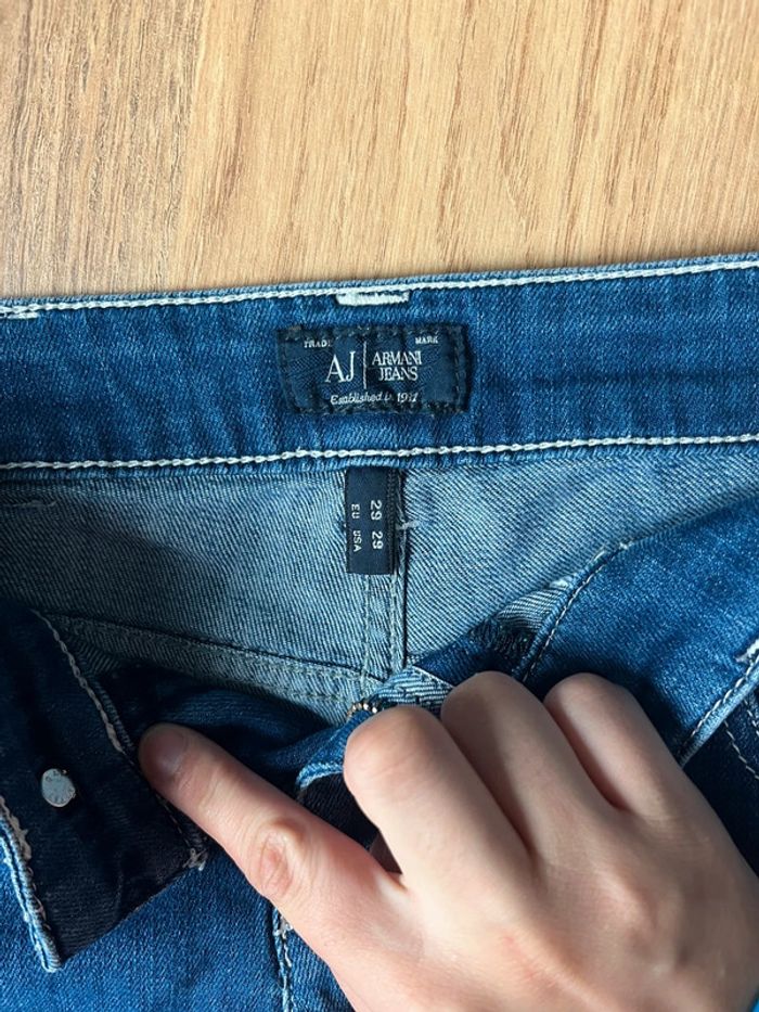Jean bleu Armani coupe Slim taille w29 - photo numéro 8