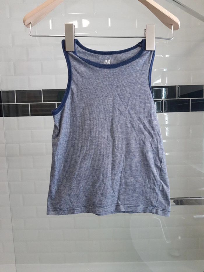 😺 débardeur  garçon en 4/6 ans h&m 😺
