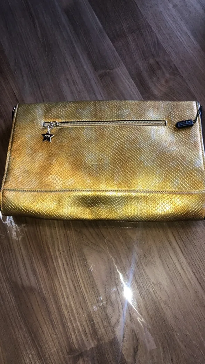 pochette doré style croco - photo numéro 2