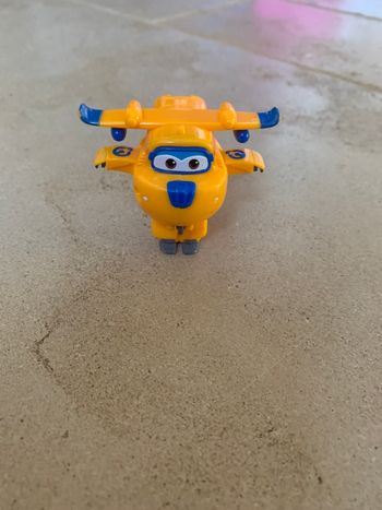 Mini figurine super wings donnie articulée transformable