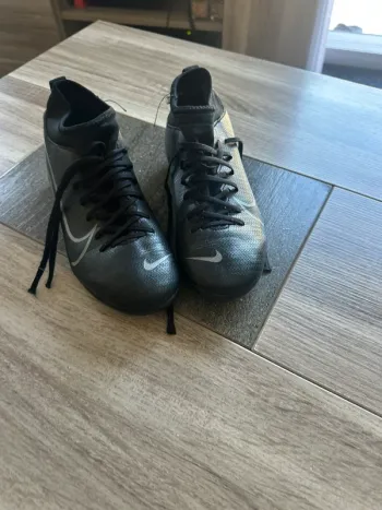 Chaussures de Foot, 35