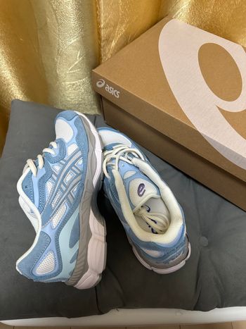 baskets ASICS GEL-NYC 36