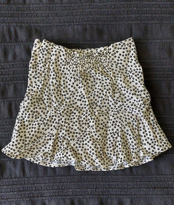 Trés joli short jupe - photo numéro 2