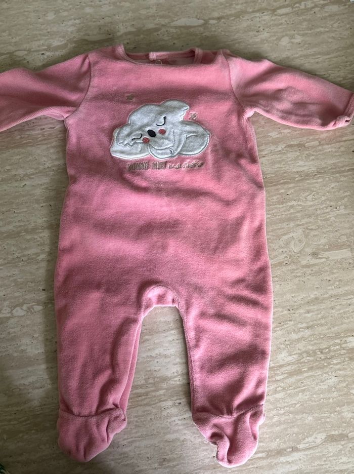Lot de 2 pyjamas bébé taille 3mois - photo numéro 3
