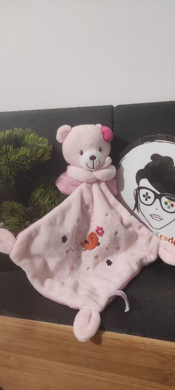 Doudou mouchoir ours pommette oiseau orange  rose fleurs etoiles noeud mouchoir robe