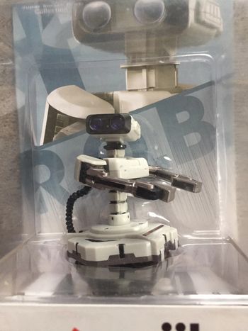 Figurine Nintendo amiibo Super Smash Bros R O B no 46 Neuve