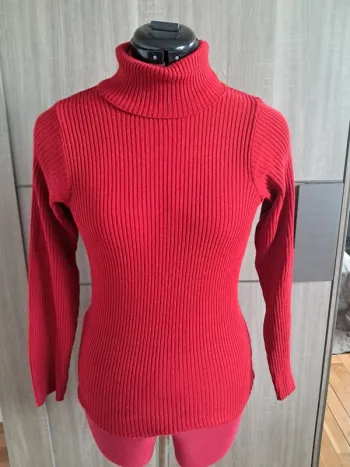 Pull col roulé 3suisses rouge