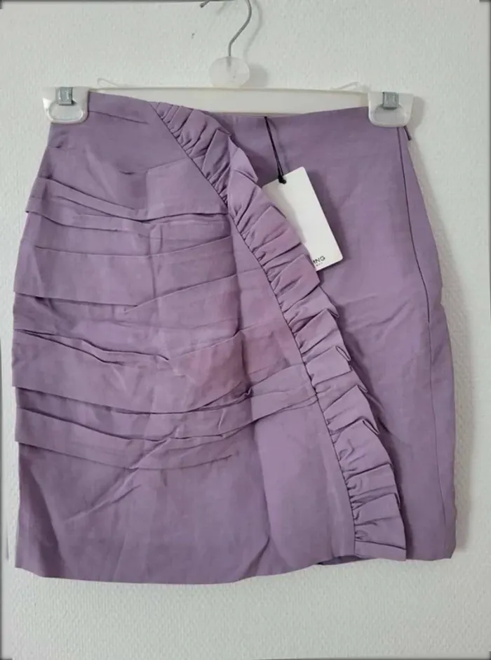 Jupe courte lila mango neuve taille 40