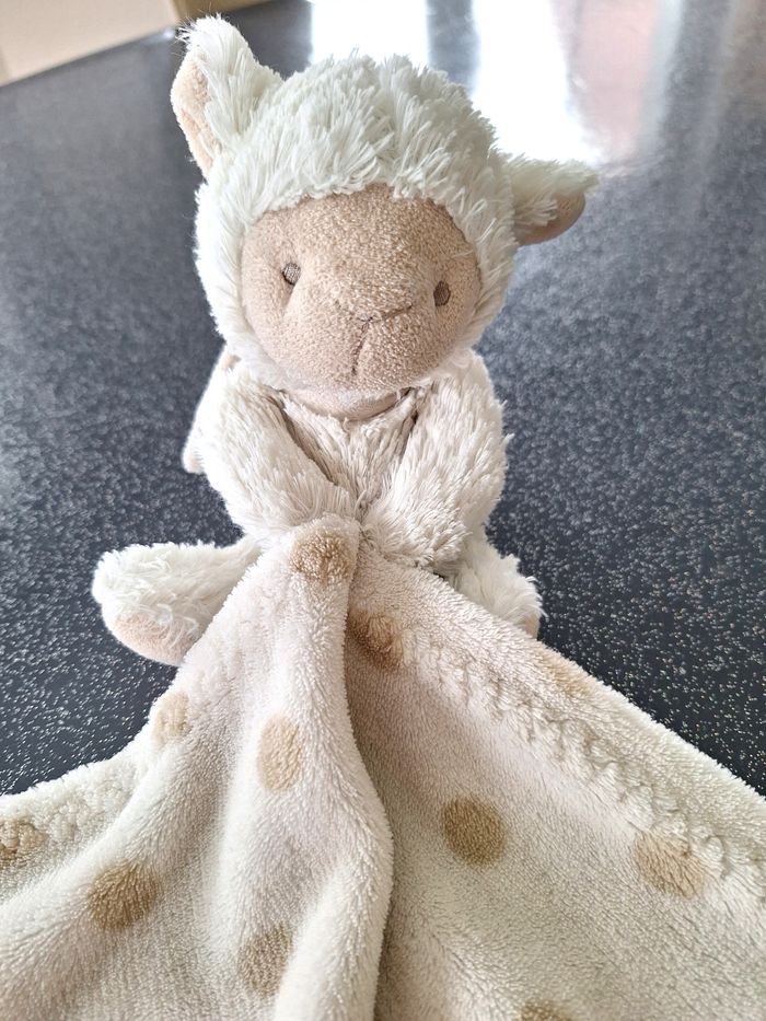 DOUDOU MOUTON AVEC COUVERTURE A POIS / SIMBA TOYS - photo numéro 2