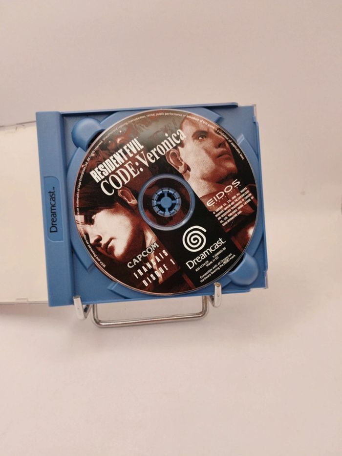 Résident evil code Veronica - Dreamcast - photo numéro 3