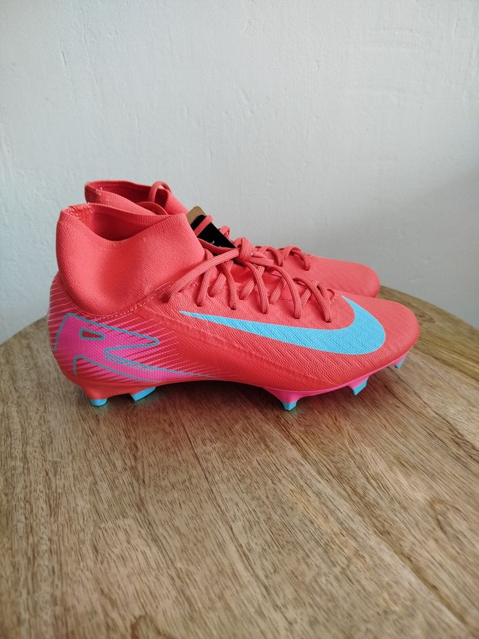Crampons Nike T 37,5 - photo numéro 6
