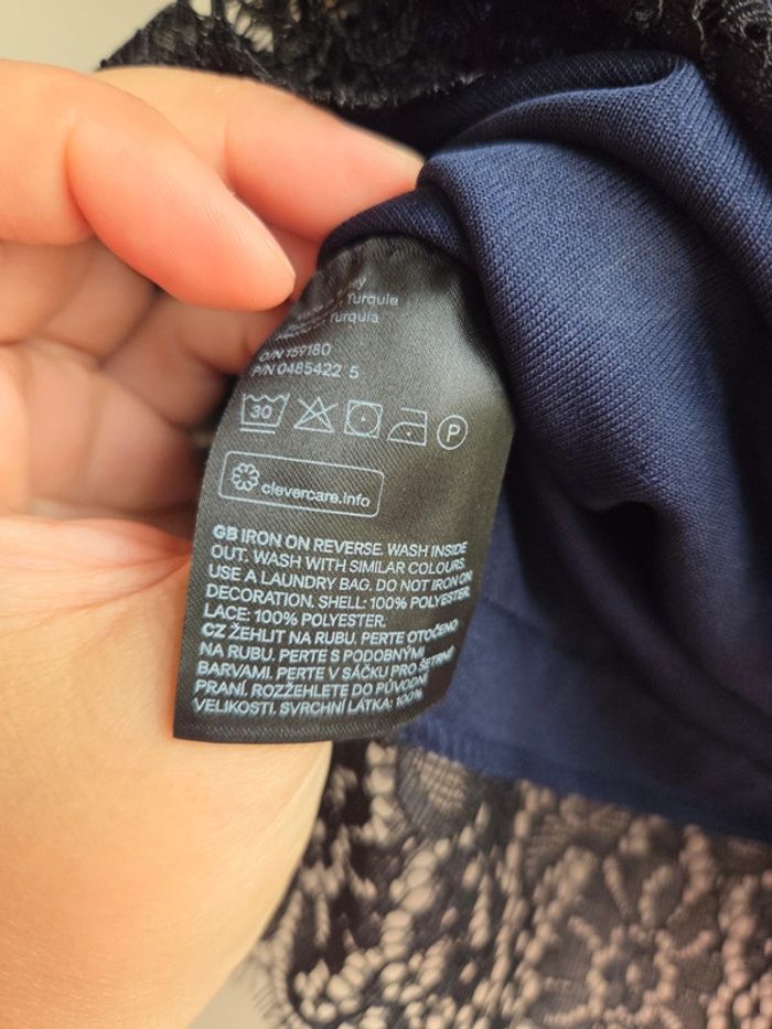 Top caraco H&M en velours bleu nuit avec dentelle - taille m - photo numéro 4