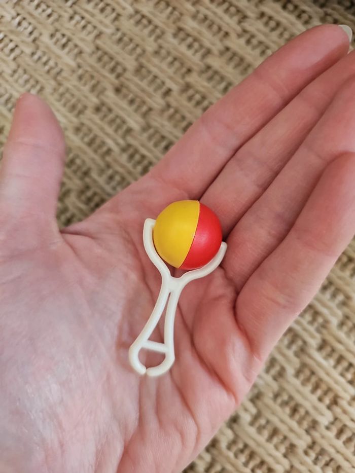 Petit hochet pour poupée vintage