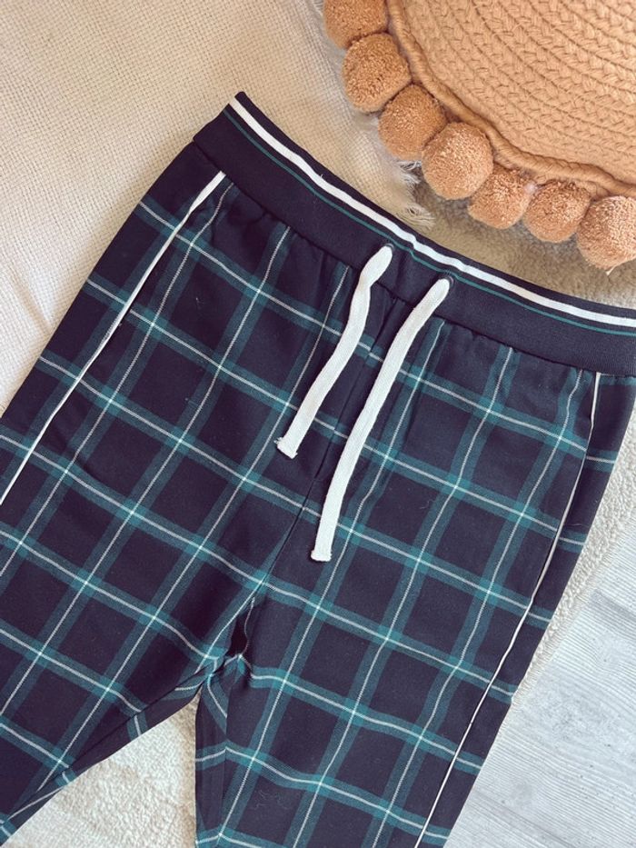 Pantalon à carreaux noir et vert bershka - photo numéro 3