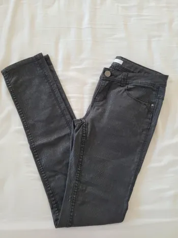Pantalon Promod slim noir effet peau de serpent