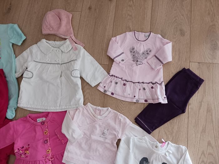 Lot 24 pièces 6 mois - photo numéro 3