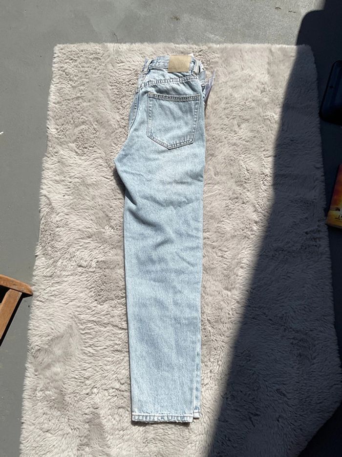 Jeans clair Mom Pull And Bear taille 36 - photo numéro 4