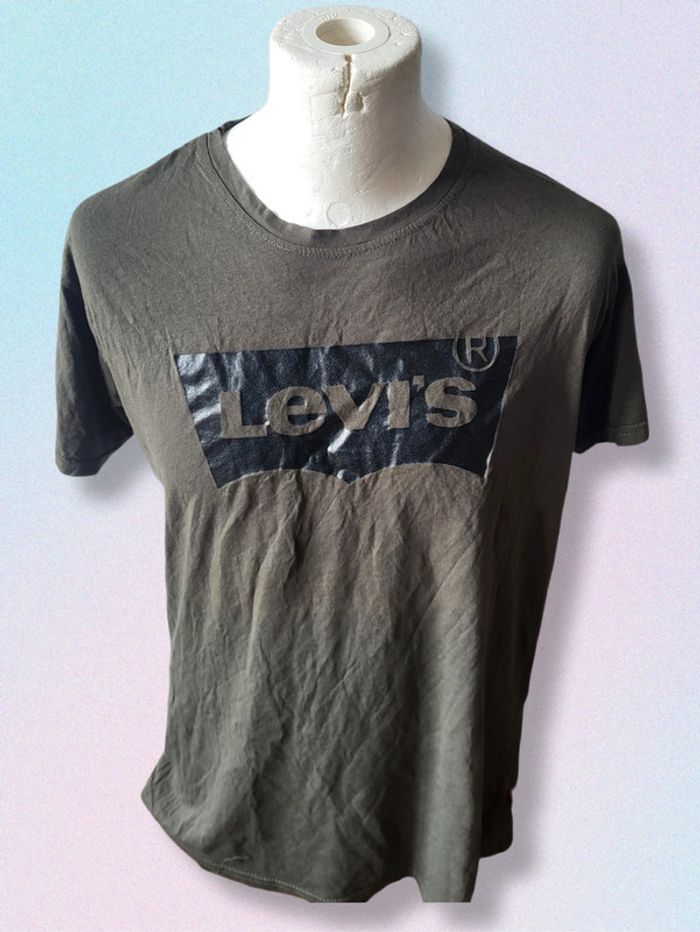 magnifique t-shirt Levi's taille M