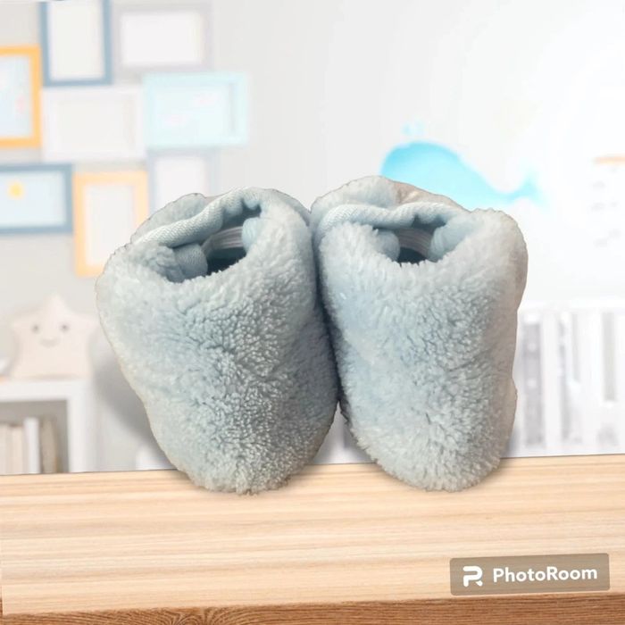chausson bleu avec Petite étoile - photo numéro 2