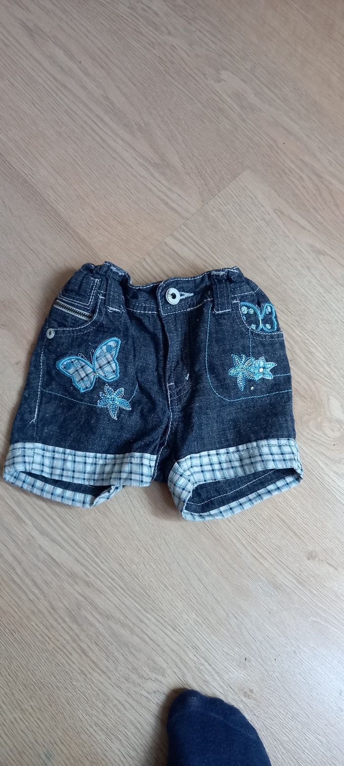 Short et tee shirt fille 3 ans - photo numéro 3