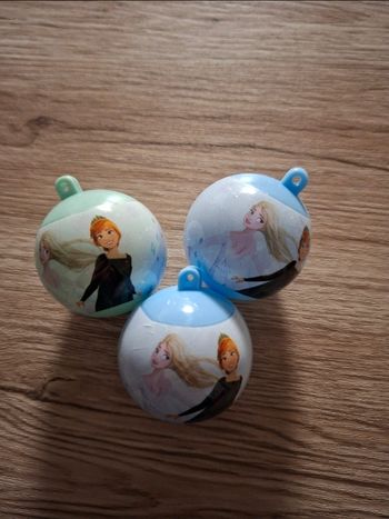 Lot 3 boules de Noël Disney surprise rdn