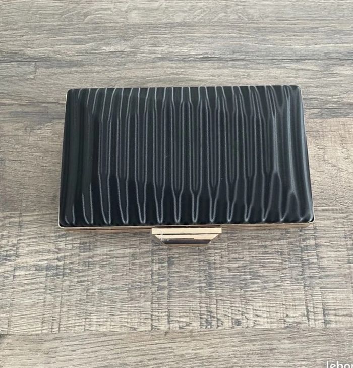 Petit sac avec chaînette