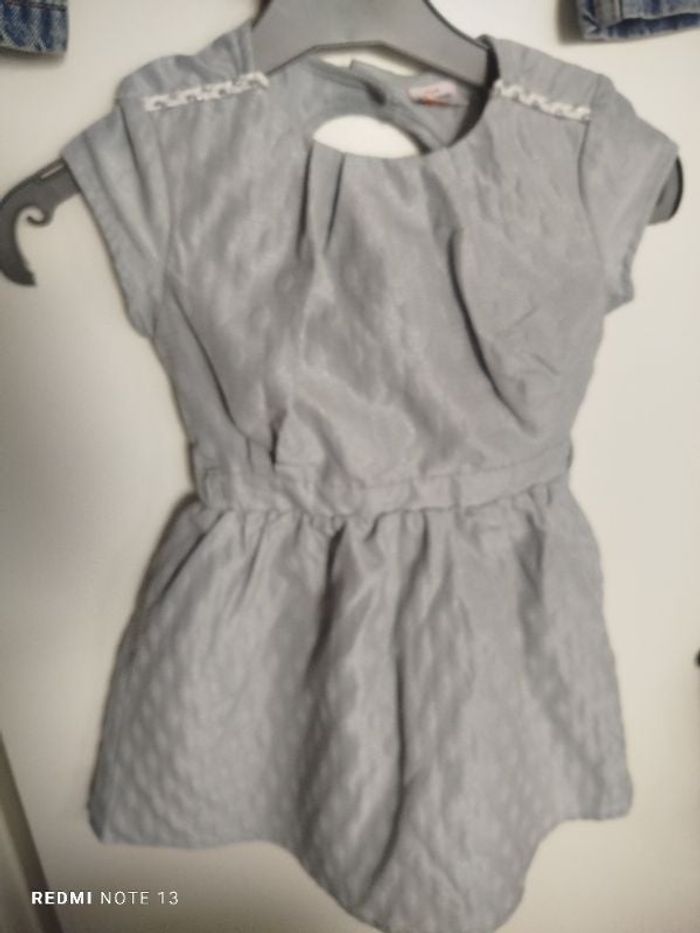 #kytie3ansfille. Robe manches courtes taille 3 ans